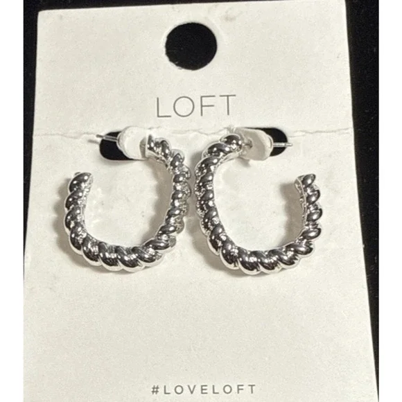 NEW Ann Taylor LOFT Twist Open Hoop Stud Earrings Gold Tone Oval 1 Inch - Picture 1 of 6